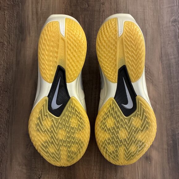 Nike G.T. Cut 3 Turbo x JuJu Men Size 9 Basketball Shoes Coconut Milk Yellow main image 5